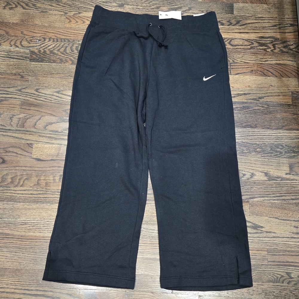 Nike Black Sweatpants Standard Fit High Rise Full Length NWT